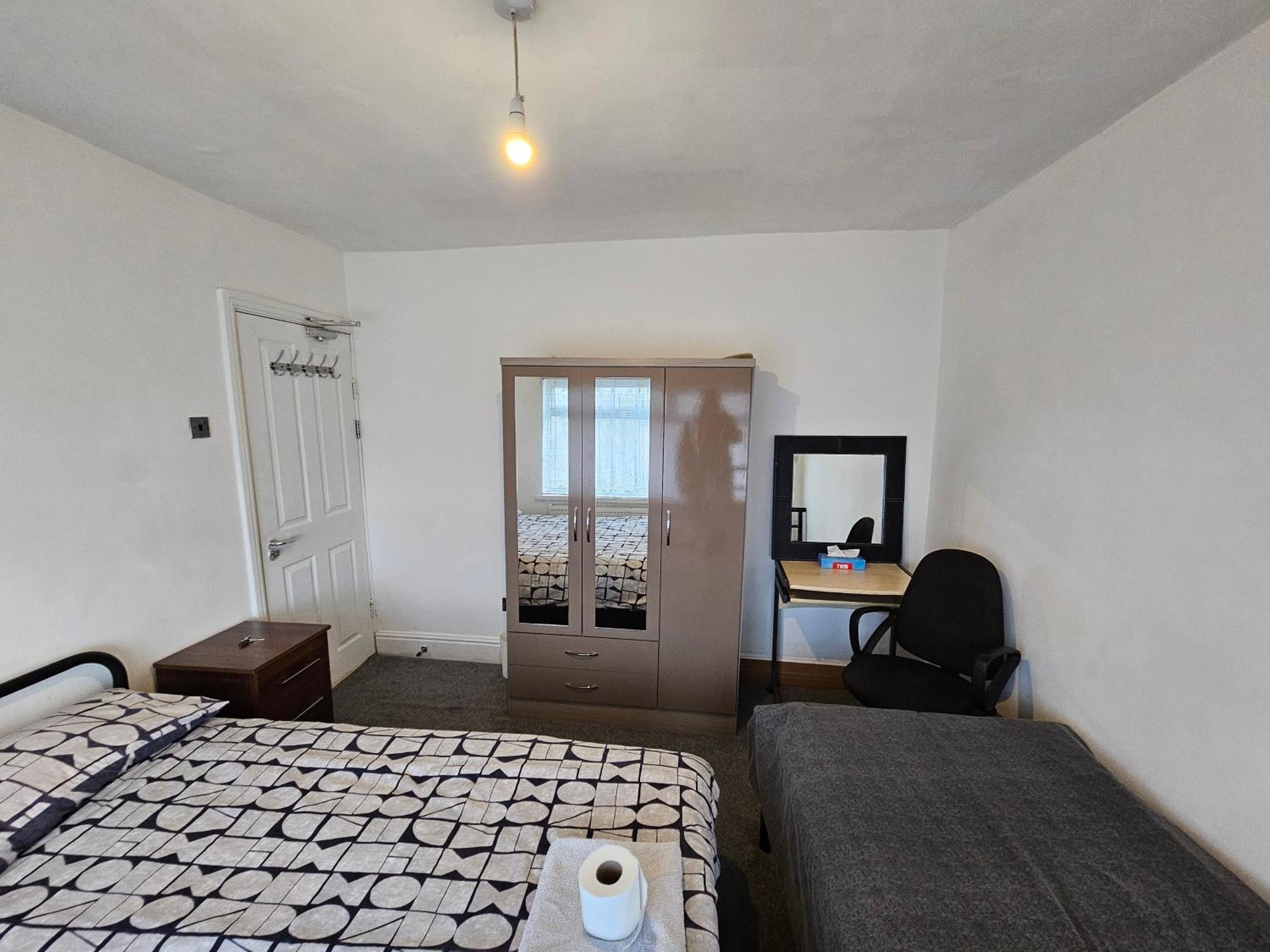 Monyhull Homestay - Near City Centre Kingsheath Nia Nec Bhx Birmingham Exteriör bild